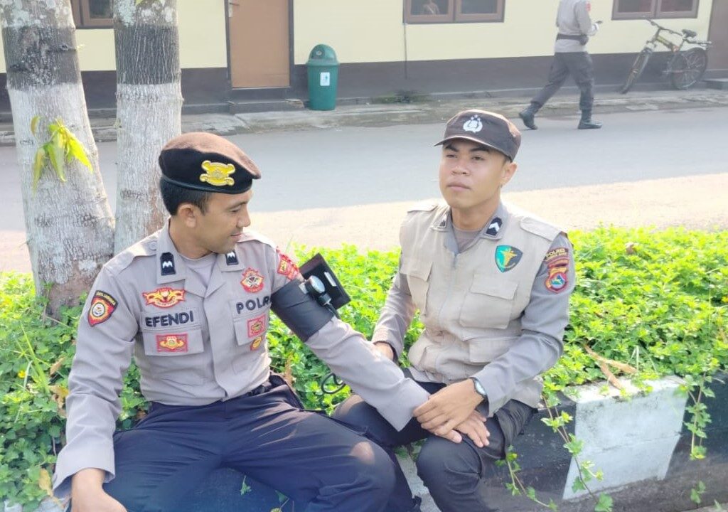 Polres Lombok Barat Gelar Cek Kesehatan untuk Persiapan Operasi Mantap Praja 2024