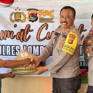 Polres Lombok Barat Gelar “Jumat Curhat”, Dengar Keluhan Warga Desa Kuranji