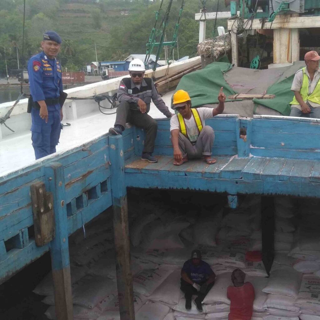 Polairud Lombok Barat Intensifkan Patroli Demi Keamanan Pelabuhan Lembar