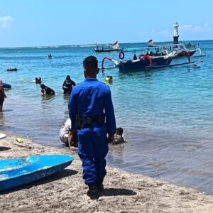 Satpolairud Polres Lombok Barat: Edukasi dan Patroli untuk Keamanan Pantai Senggigi