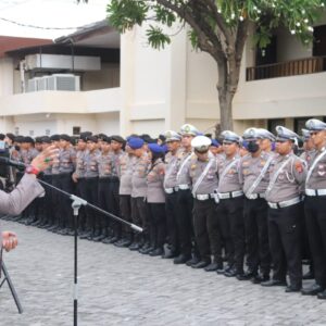 Ratusan Personil Polda NTB Diterjunkan Saat Debat Kedua Paslon Gubernur NTB