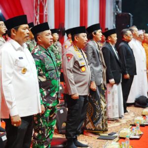 Kapolri dan Panglima TNI Hadiri Doa Lintas Agama di Semarang