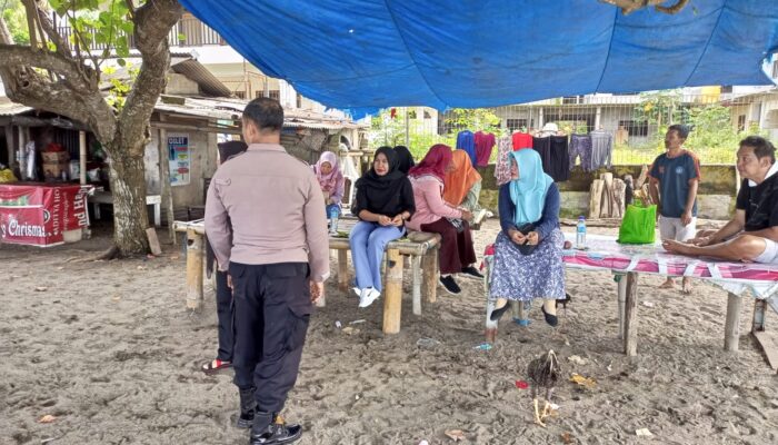 Polres Lombok Barat Giat di Pantai Melasa: Sentuhan Humanis Jaga Kamtibmas