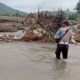 Polri Bersama Tim Gabungan Lanjutkan Pencarian Hari Kedua Korban Banjir Bandang di Wera Bima