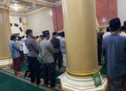 Polsek Sekotong Amankan Lalu Lintas Masjid Saat Tarawih