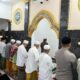 Kehangatan Tarawih Keliling: Polsek Kediri Berbaur dengan Jamaah