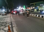 Tarawih Kondusif di Gerung, Polisi Sigap Amankan Masjid