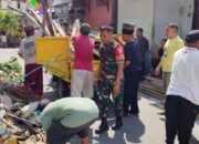 Babinsa dan Warga Gotong Royong Bersihkan Masjid Al-Awwabien