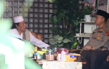 Silaturahmi Kapolres Lombok Barat dengan Ketua Ponpes Al Ishlahuddiny Dorong Kerja Sama Harkamtibmas