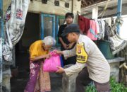 Wujud Kepedulian Polri: Bantuan Nutrisi untuk Warga Desa Meninting