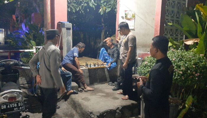 Polsek Labuapi Gencar Patroli Malam Antisipasi Penjambretan dan Premanisme