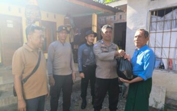 Polsek Batulayar Gelar Bakti Sosial Hari Bhayangkara di Senggigi