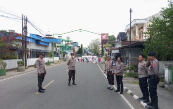 Polres Sumbawa Amankan Kegiatan Sholat Berjamaah Dalam Perayaan Hari Raya Idul Adha 1446H/2025M