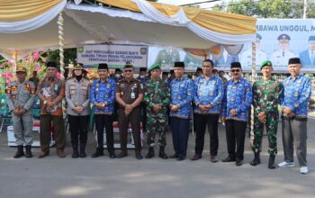 Kapolres Sumbawa Turut serta Dalam Kegiatan Pemusnahan 843 Botol Minuman Keras Ilegal di Halaman Kantor Bupati Sumbawa