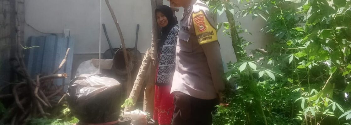 Kunjungan Humanis Bhabinkamtibmas, Ajak Warga Manfaatkan Lahan Pekarangan untuk Ketahanan Pangan