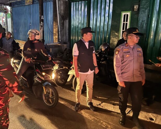 Patroli Gabungan Polsek Kediri, TNI, dan Forkopincam Jaga Kamtibmas Lombok Barat