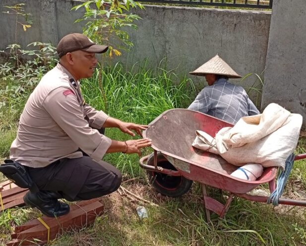 Polsek Labuapi Dorong Ketahanan Pangan Lewat Program Bhabinkamtibmas di Desa Merembu