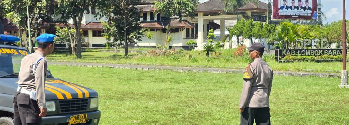 Patroli Humanis Polsek Gerung Jaga Stabilitas Keamanan di Wilayah Pemerintahan