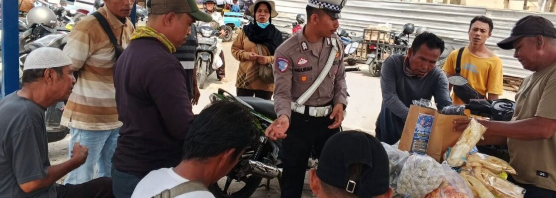 Bangun Kesadaran Berlalu Lintas, Satlantas Lombok Barat Sambangi Ojek Pasar Jereneng