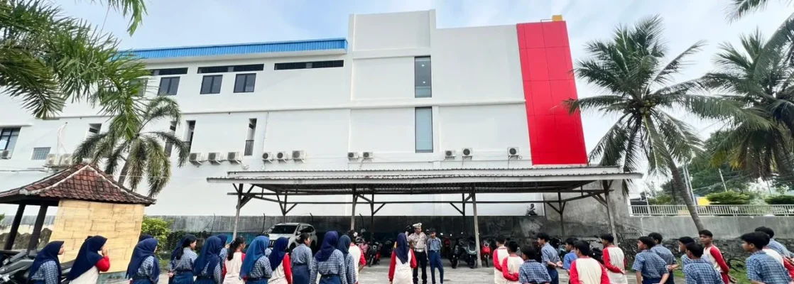 PKS SMPN 1 Lembar Jadi Teladan Keselamatan Berlalu Lintas di Lombok Barat