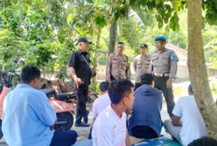 Polisi dan Warga Lembar Kompak Wujudkan Lingkungan Aman