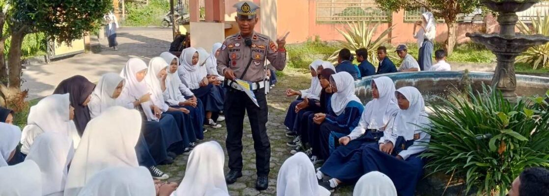 Polres Lombok Barat Tanam Kesadaran Lalu Lintas Sejak Dini di Sekolah